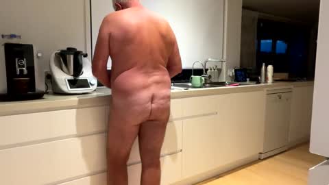 h babe online show from December 3, 2024, 6:28 pm