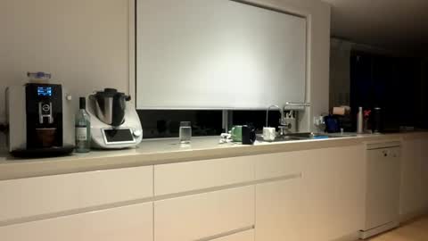 h babe online show from December 10, 2024, 6:28 pm