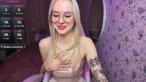 Valeria online show from December 18, 2024, 8:53 am