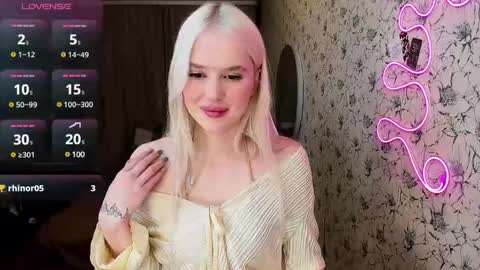 Valeria online show from March 9, 2025, 1:26 pm