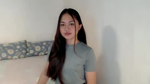 Snapshot of heart_of_asia chatting on April 25, 2026, 7:44 am Yoshin online show from April 25, 2026, 7:44 am