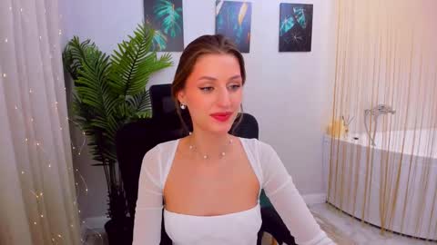 heartedlove_1 online show from February 16, 2025, 3:37 am