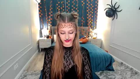 heartedlove_1 online show from October 13, 2025, 11:43 am