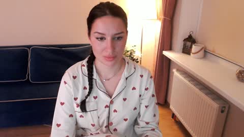 Heaven girl online show from December 1, 2024, 10:43 pm