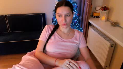 Heaven girl online show from January 10, 2025, 12:59 am