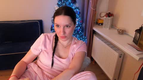 Heaven girl online show from January 11, 2025, 11:24 pm