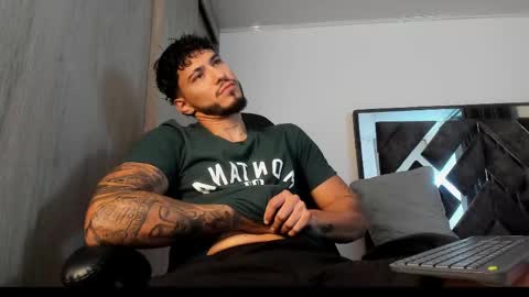Snapshot of heavy_thor chatting on May 15, 2026, 1:45 am Thor online show from May 15, 2026, 1:45 am