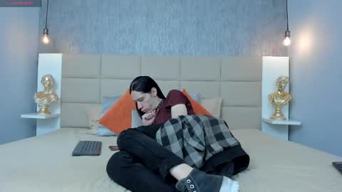 Keira Hecate online show from April 21, 2026, 7:06 pm