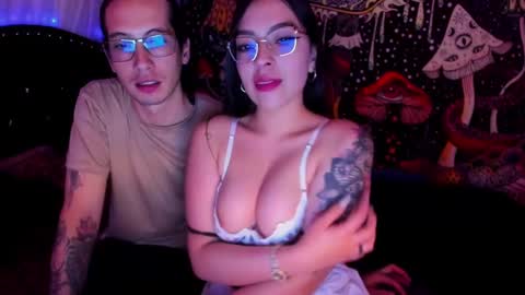 Snapshot of hecate_and_crow chatting on January 18, 2025, 6:03 am online show from January 18, 2025, 6:03 am