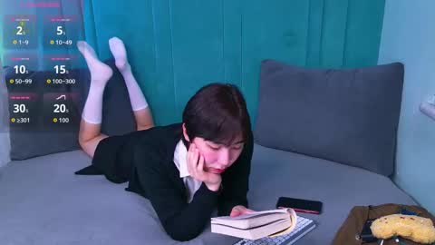 HEEJIN online show from March 9, 2026, 4:27 am