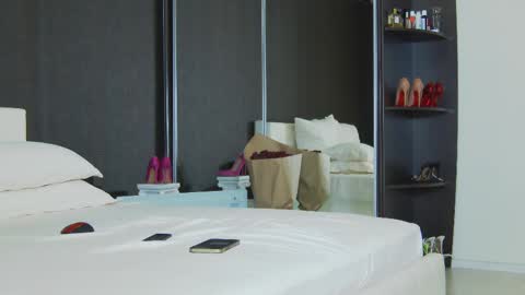 Helen online show from March 12, 2025, 5:13 am