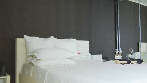 Helen online show from September 9, 2025, 4:28 pm