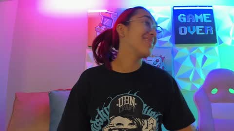   online show from February 1, 2025, 11:32 am