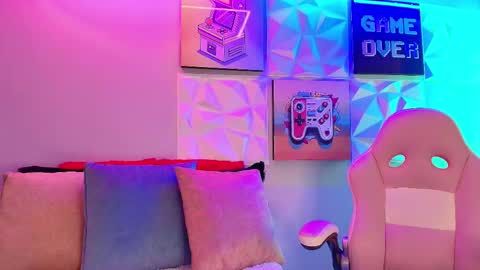   online show from February 28, 2025, 11:36 am