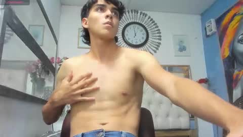 heiker_ online show from March 6, 2025, 2:09 am