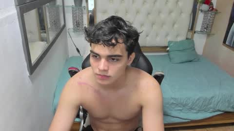 heiker_ online show from September 28, 2025, 2:39 am