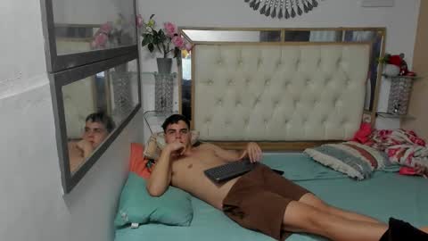 heiker_ online show from October 30, 2025, 3:19 am