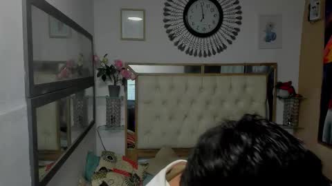 heiker_ online show from November 24, 2025, 3:06 am