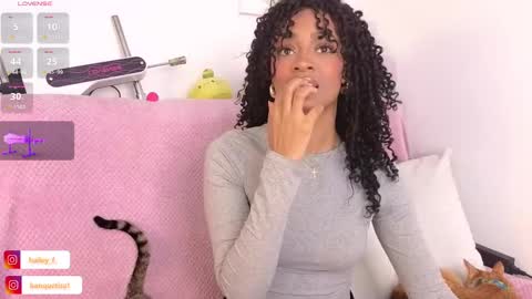 HEILY  online show from February 17, 2025, 8:36 pm