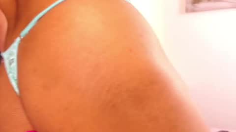 HEILY  online show from October 10, 2025, 3:38 am