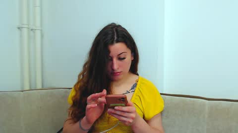 helen_adams_ online show from December 25, 2024, 7:24 am