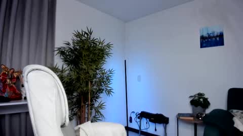 helen_miller online show from March 8, 2025, 12:44 am