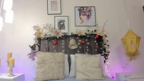 Helen  online show from December 16, 2025, 12:54 pm