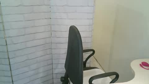 Helen online show from May 16, 2026, 2:05 pm