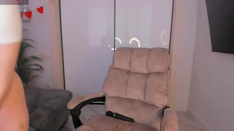 Snapshot of helena_lorente chatting on June 1, 2026, 3:47 pm Helen online show from June 1, 2026, 3:47 pm