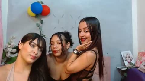 Snapshot of helena_seymour chatting on July 15, 2026, 4:23 pm MARY online show from July 15, 2026, 4:23 pm