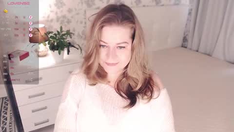 Helena Bonham online show from September 22, 2025, 10:39 am