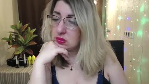 helenenigma online show from February 5, 2025, 10:55 pm