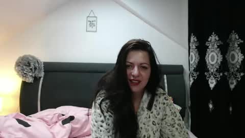 helenhh online show from February 24, 2025, 9:43 am