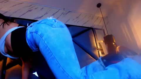    online show from October 9, 2025, 11:47 pm