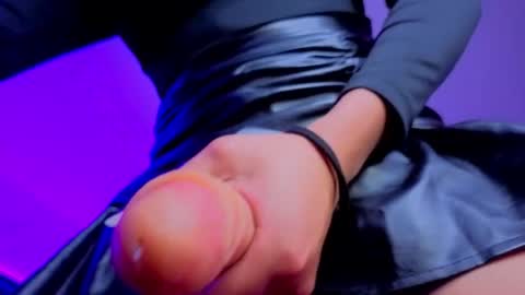    online show from December 3, 2025, 7:56 pm