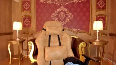 Helen or Hells online show from October 4, 2025, 11:52 am