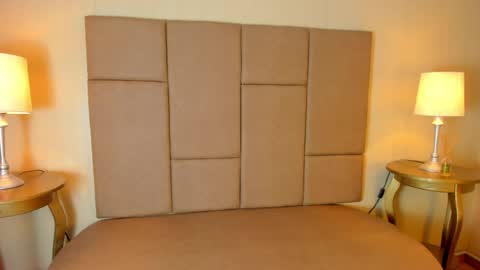 Helen or Hells online show from April 13, 2026, 1:16 pm