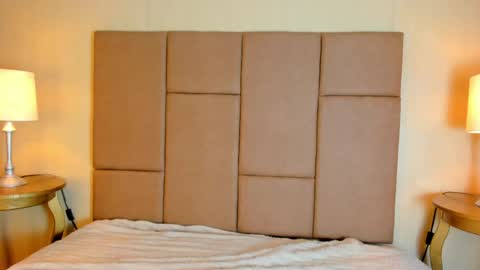 Helen or Hells online show from April 21, 2026, 12:00 pm