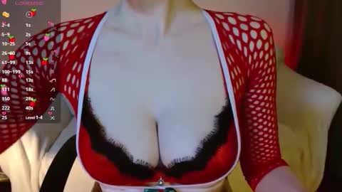 Snapshot of helenxlove chatting on March 2, 2026, 12:46 am HelenXLove online show from March 2, 2026, 12:46 am