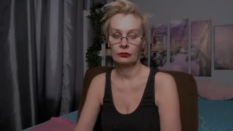 Snapshot of helgahimmele chatting on April 23, 2026, 4:31 pm Helga online show from April 23, 2026, 4:31 pm