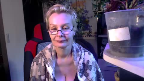 Snapshot of helgahimmele chatting on May 19, 2026, 4:41 am Helga online show from May 19, 2026, 4:41 am