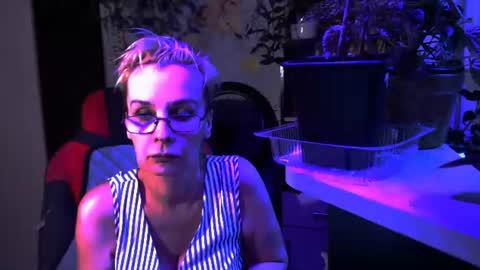 Helga online show from July 18, 2026, 6:01 pm