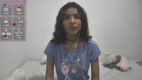 Helia Transfem and Amy online show from January 12, 2025, 5:13 am