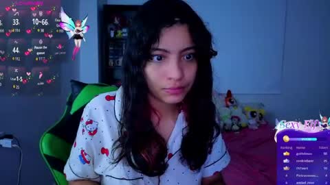 Snapshot of helia_n_amy chatting on May 29, 2026, 2:09 am Helia Transfem and Amy online show from May 29, 2026, 2:09 am