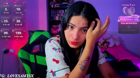 Snapshot of helia_n_amy chatting on June 4, 2026, 3:01 am Helia Transfem and Amy online show from June 4, 2026, 3:01 am
