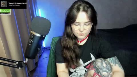 Red online show from September 17, 2025, 6:31 pm