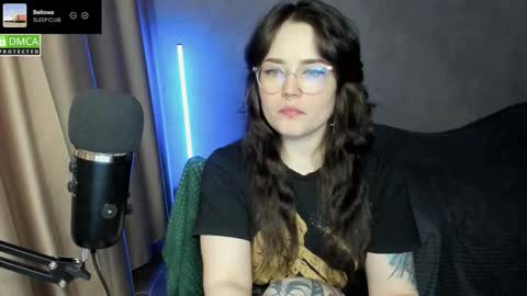 Red online show from December 22, 2025, 6:49 pm