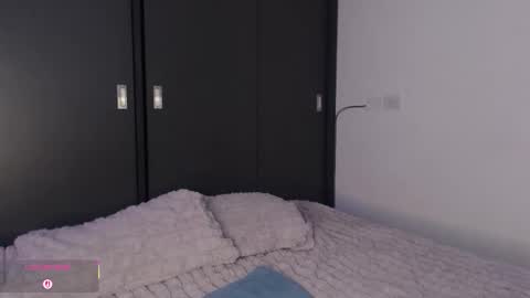 Luna online show from October 1, 2025, 5:30 pm