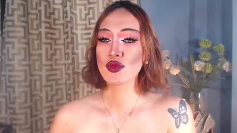 hellatarahathor online show from April 24, 2026, 12:18 pm