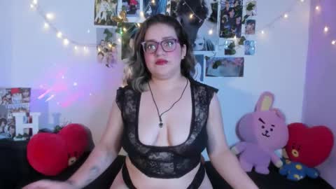 hellen online show from November 27, 2025, 4:36 am